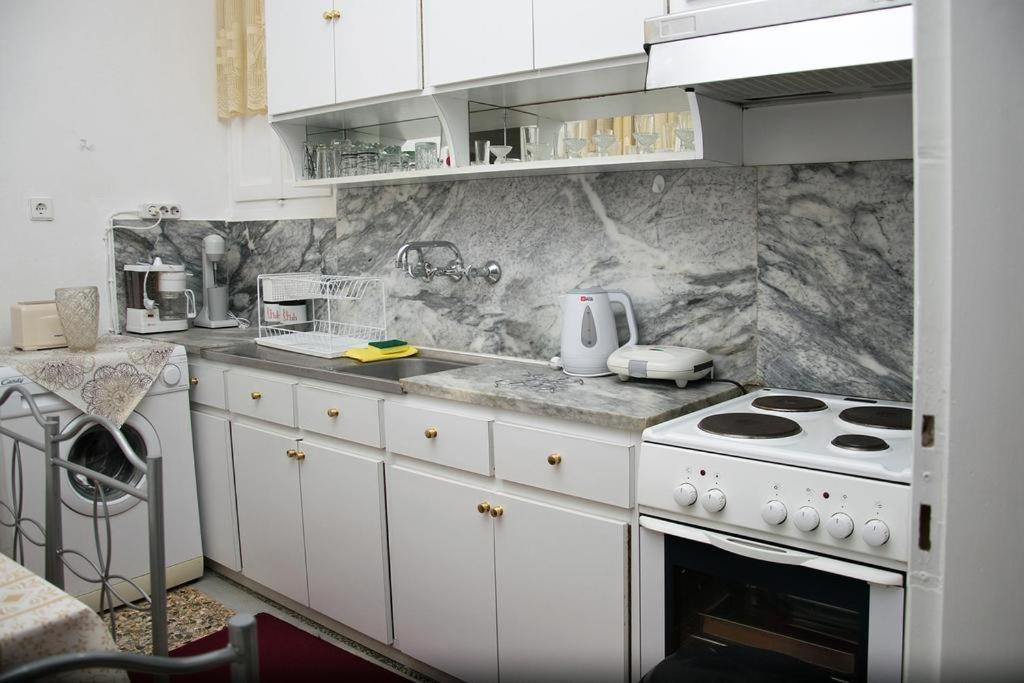 Néa Péramos Anais Apartment المظهر الخارجي الصورة